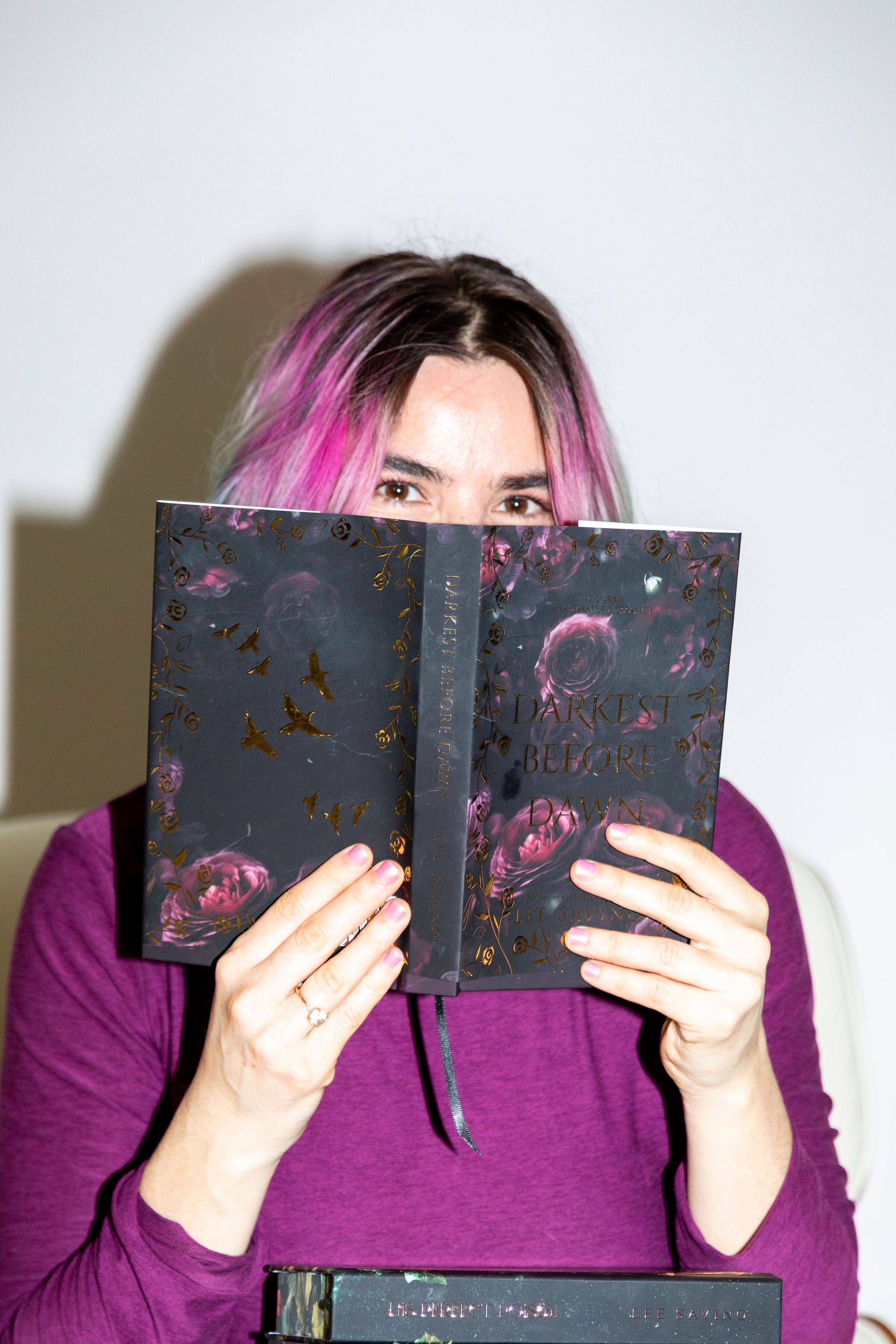 Looking Good: Lucienne Roberts (編集) 1. His Perfect Darkness - Special Edition – Author Lee Savino